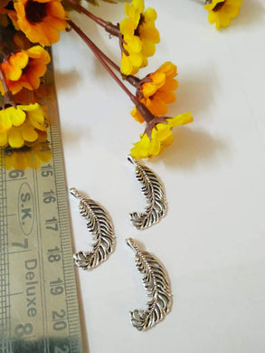 Antique Metal Leaf Charms/pendant Silver & Charms