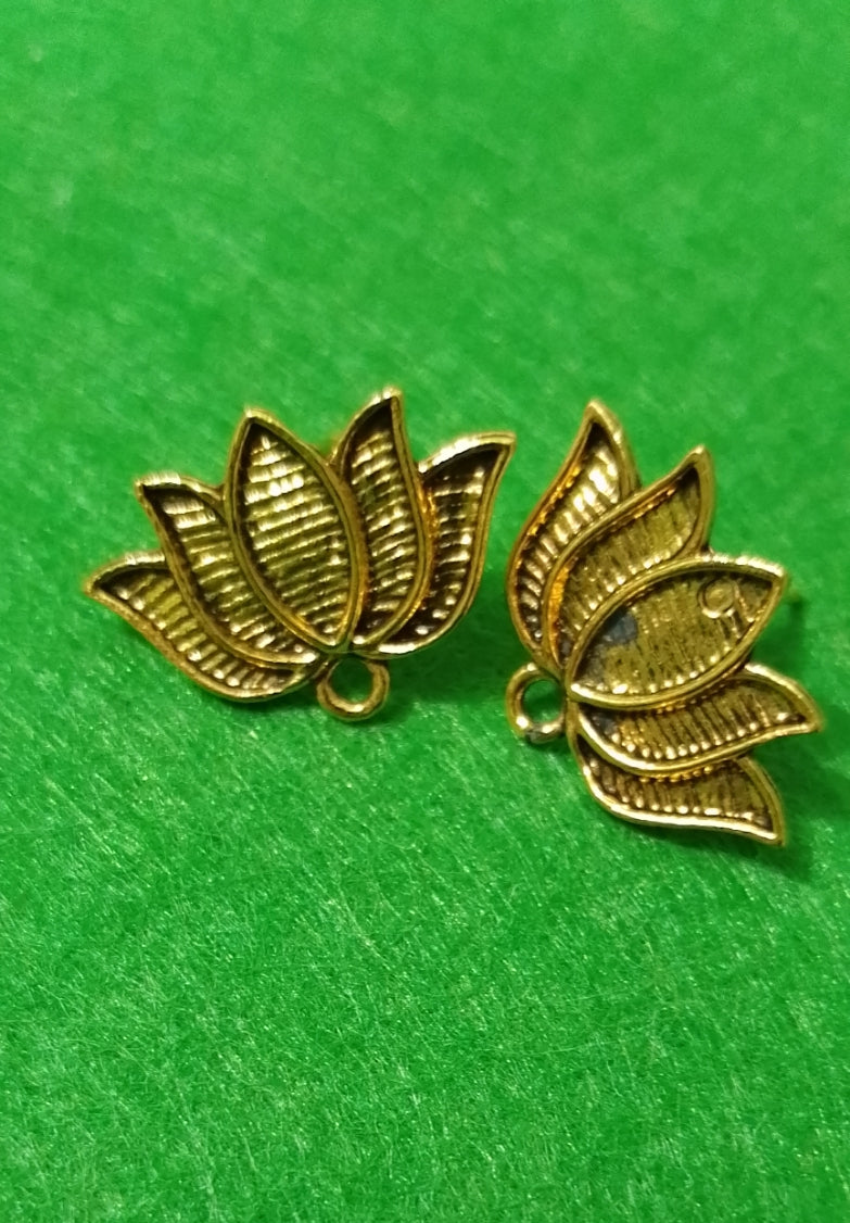 Antique Metal Stud- 1 Pair Model 10
