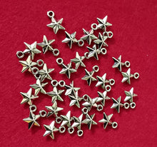 Load image into Gallery viewer, Antique Charms Model 41
