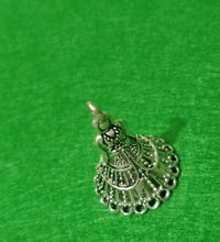 Load image into Gallery viewer, Antique Jumka Model 5
