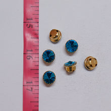 Load image into Gallery viewer, Round Shape Crystal Stone/Kundan 8mm (1 Piece)
