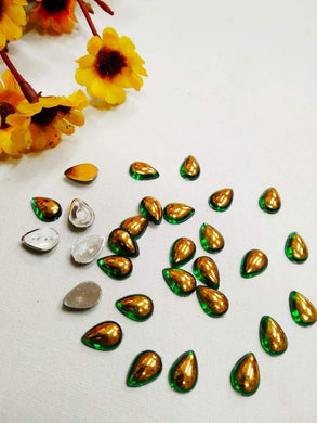 Double Color Kundan Stone Thilak Shape 8X5 - Green & Gold Stones