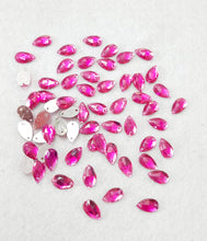 Load image into Gallery viewer, Kundan Stone Thilak Shape 10X7-(20 grames) WITH HOLE
