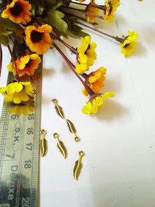 Antique Metal Gold Leaf Pendant/charm Stud