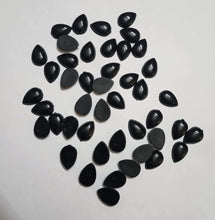 Load image into Gallery viewer, Kundan Stone Thilak Shape 10X7 Black Stones
