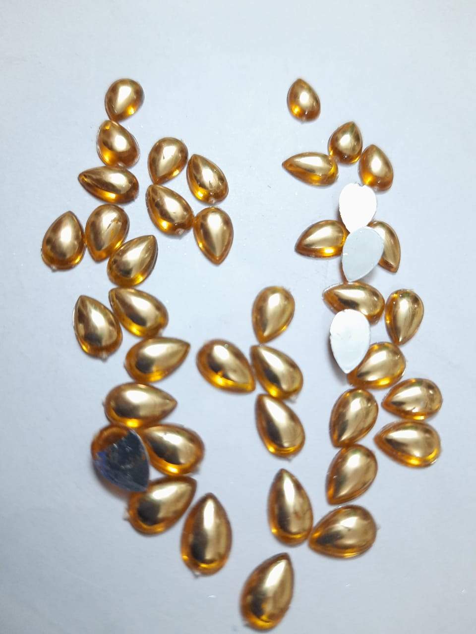 Double Color Kundan Stone Thilak Shape 8X5 - Honey & Gold Stones