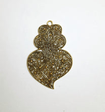 Load image into Gallery viewer, Antique Metal Gold Pendant NM01
