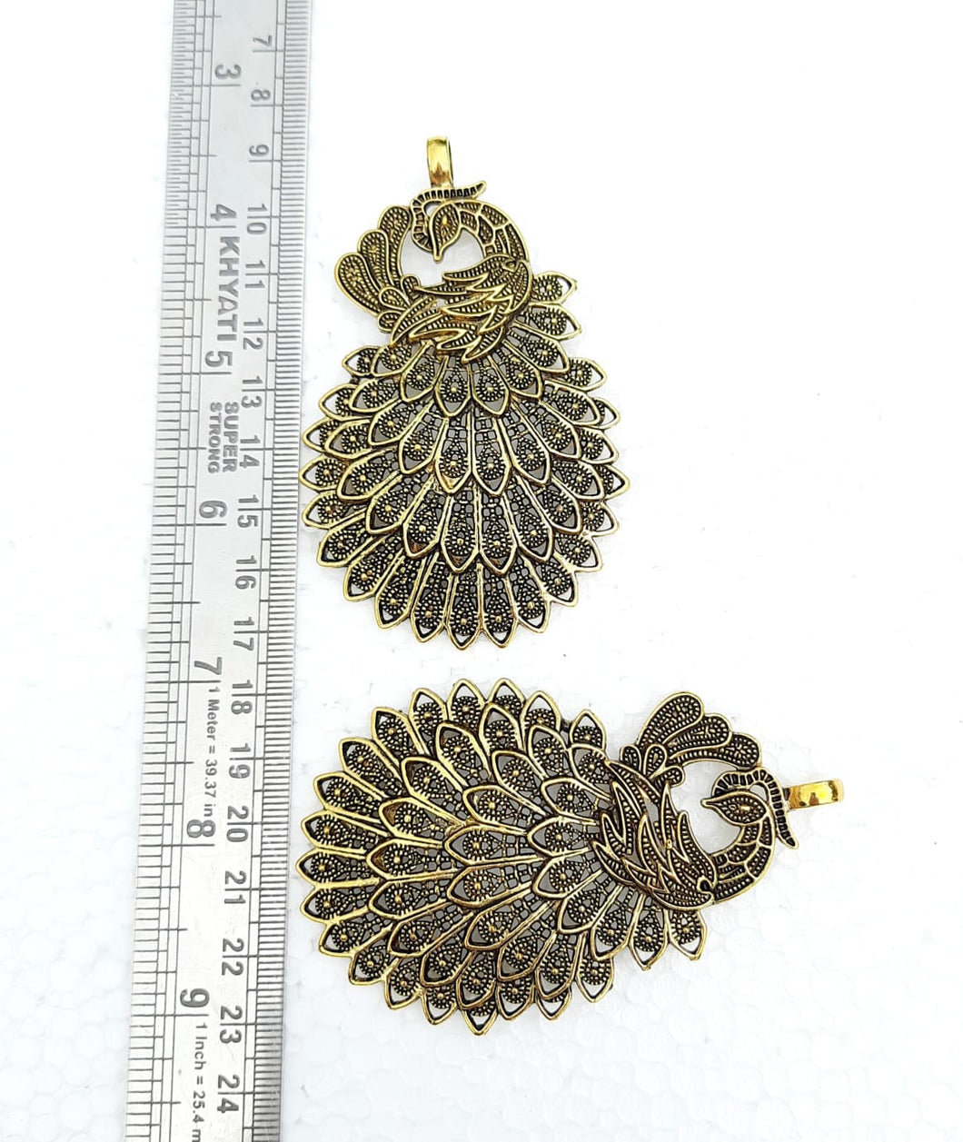 Antique Pendant Gold- AP007