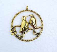 Load image into Gallery viewer, Antique Pendant Gold- AP013

