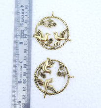 Load image into Gallery viewer, Antique Pendant Gold- AP014
