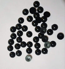 Load image into Gallery viewer, Kundan Stone 12 Mm Round Black Stones

